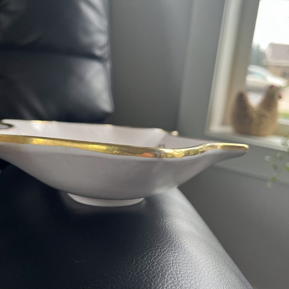 Ugo Zaccagnini Italian Pottery Tray with Coat of Arms, Crown, Scrolls Set of 2 - Picture 12 of 16